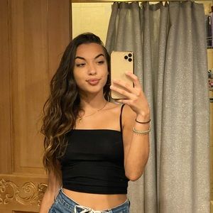 Meet your Posher, Isabel